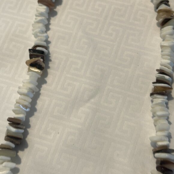 18" Puka Shell Necklace, White, Tan - Picture 4 of 5